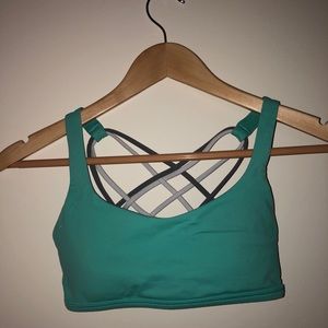 Lululemon size 4 free to be (wild) originally $48